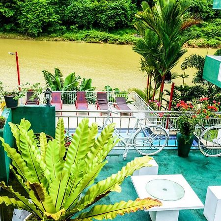 Kandy Riverside Villa Exteriör bild